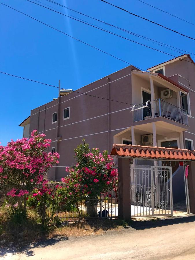 Apartments Villa Dovinefa クサミル エクステリア 写真