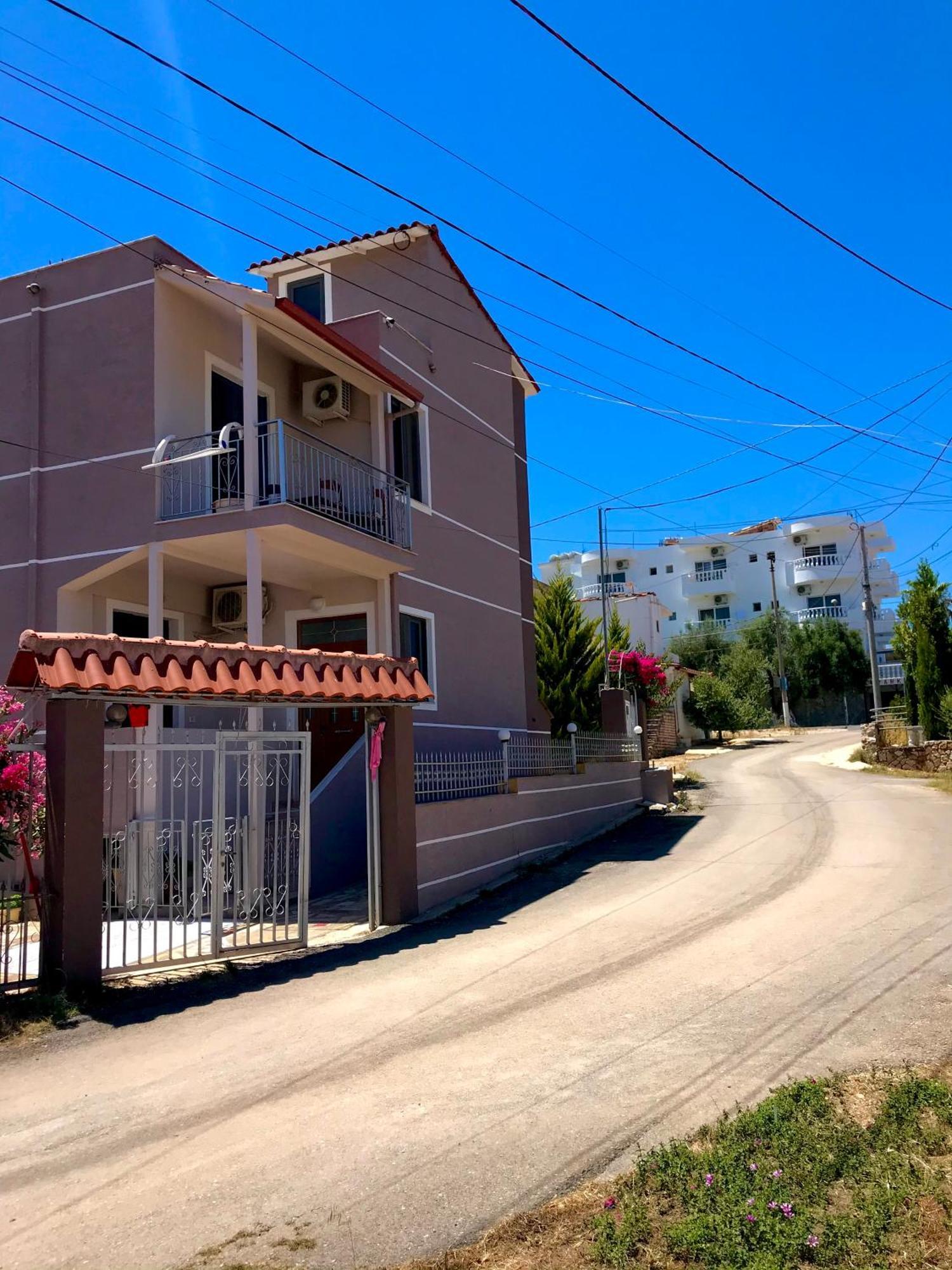 Apartments Villa Dovinefa クサミル エクステリア 写真